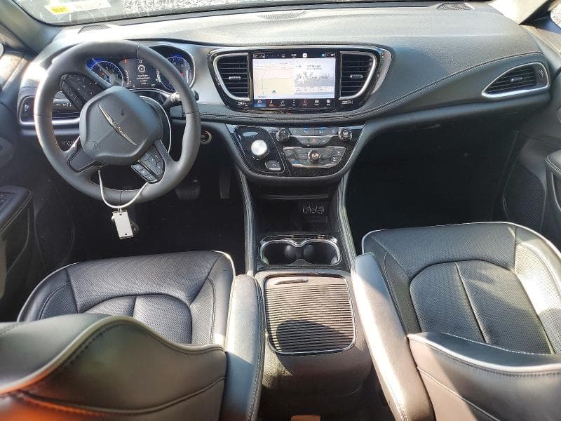 2025 CHRYSLER PACIFICA LIMITED 8
