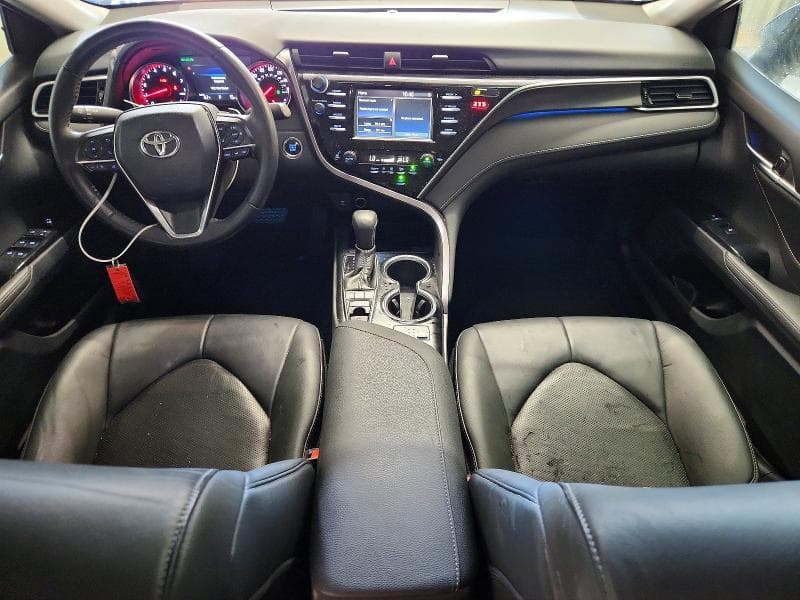 2018 TOYOTA CAMRY XSE 8
