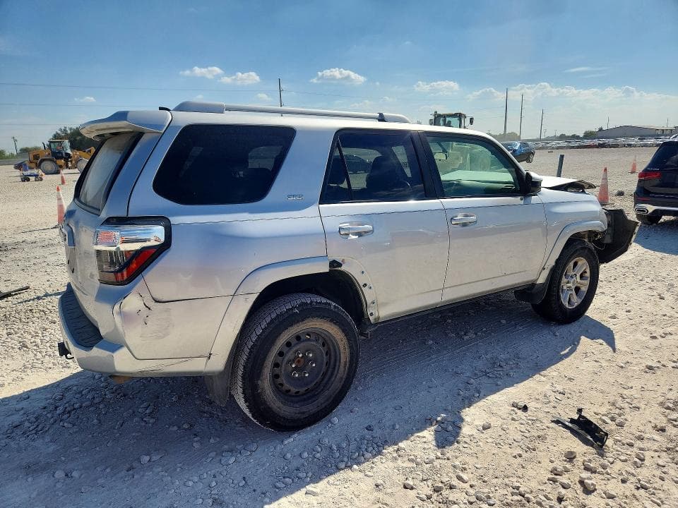 2018 TOYOTA 4RUNNER SR5 3
