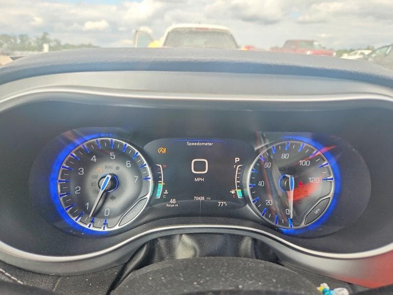 2019 CHRYSLER PACIFICA LIMITED 9