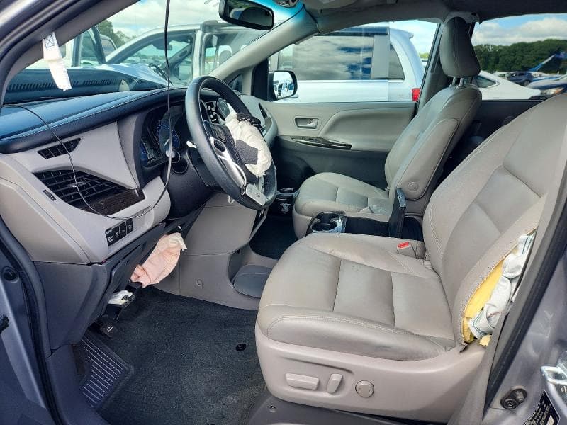 2017 TOYOTA SIENNA XLE 7-PASSENGER 7