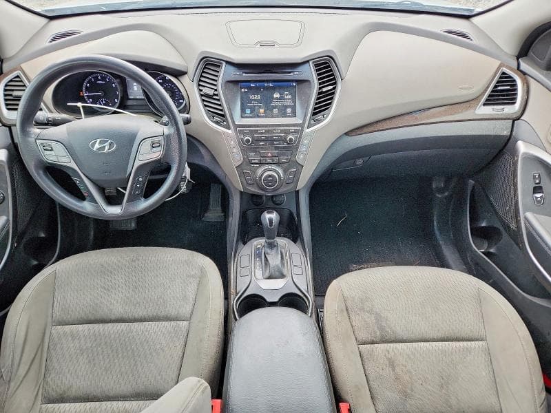 2017 HYUNDAI SANTA FE SE 8