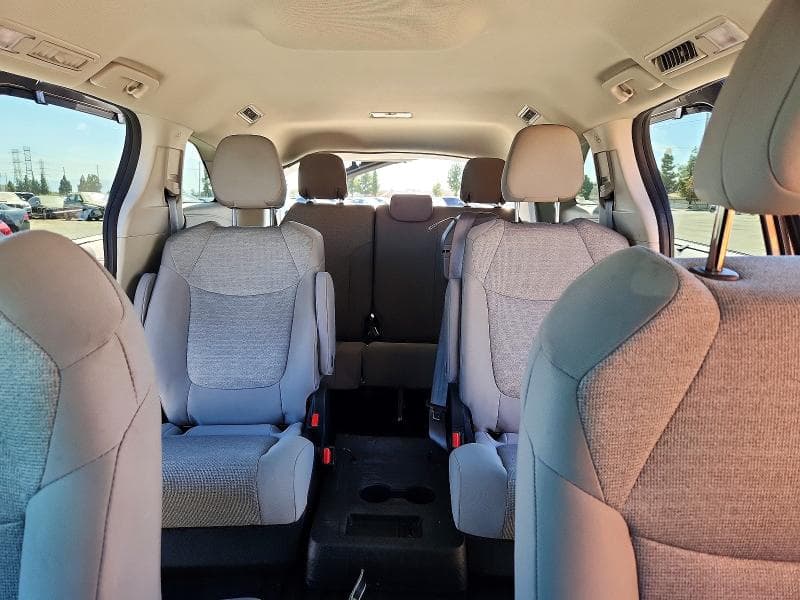 2024 TOYOTA SIENNA LE 10