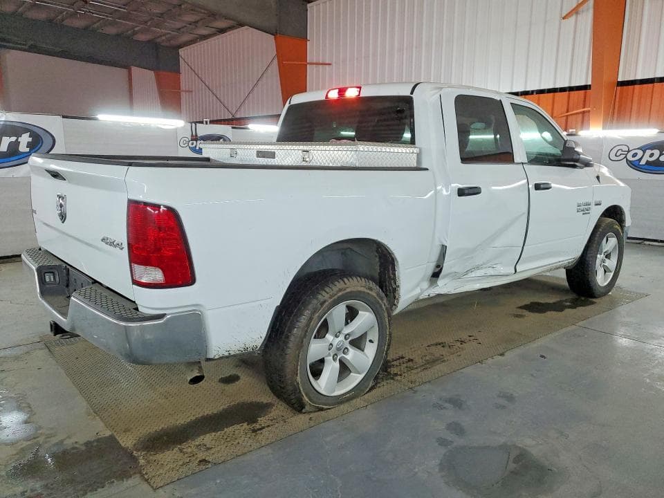 2023 RAM 1500 CLASSIC SLT 3