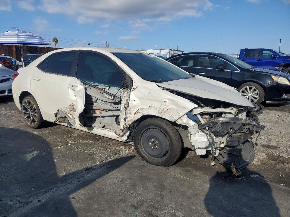 2019 TOYOTA COROLLA SE 4