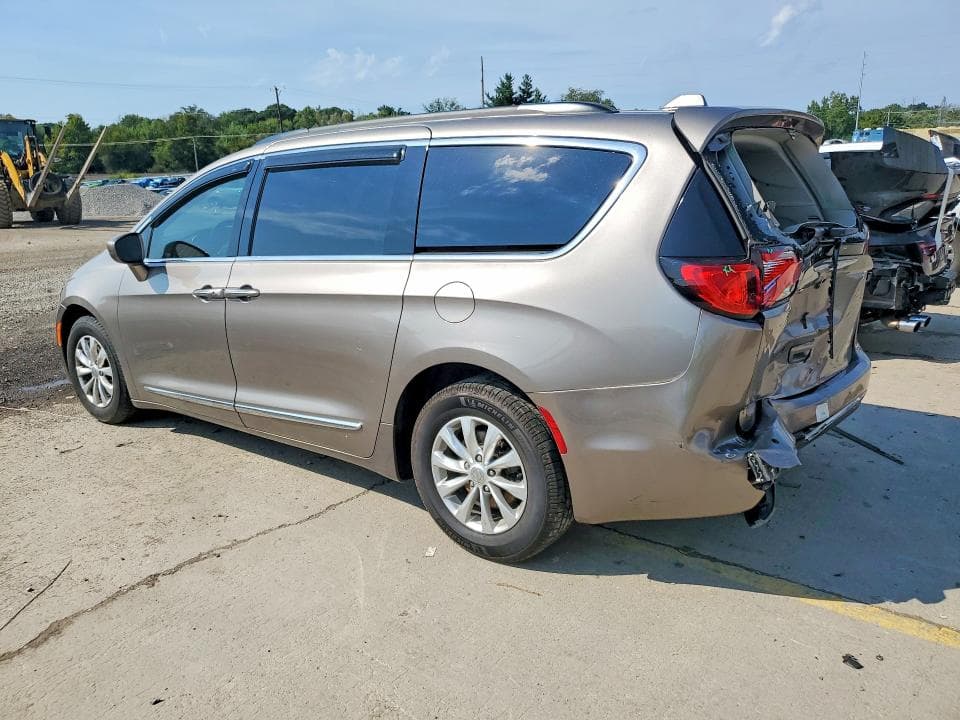 2017 CHRYSLER PACIFICA TOURING L 2
