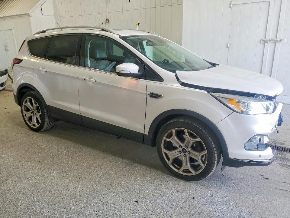2017 FORD ESCAPE TITANIUM 4