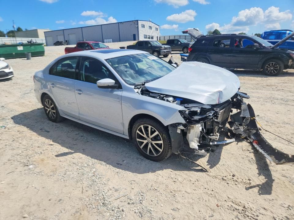 2017 VOLKSWAGEN JETTA SE 4