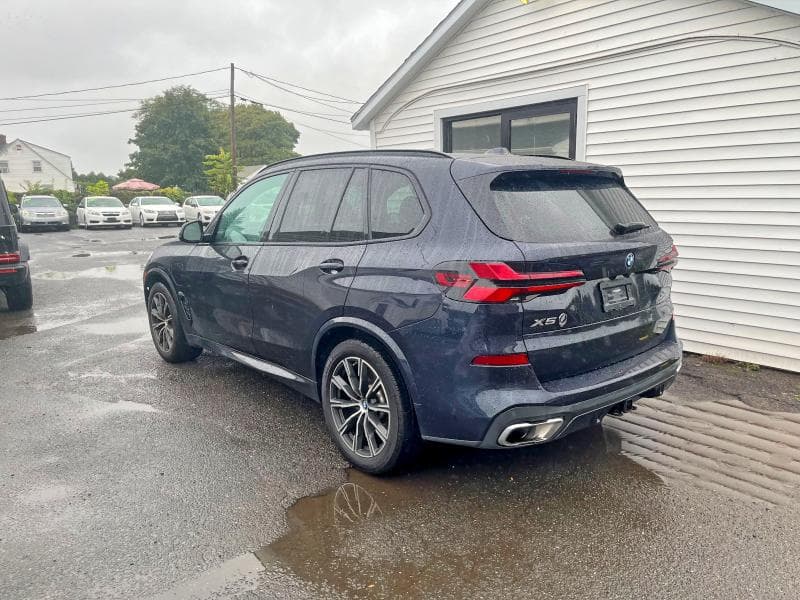 2024 BMW X5 XDRIVE50E 2