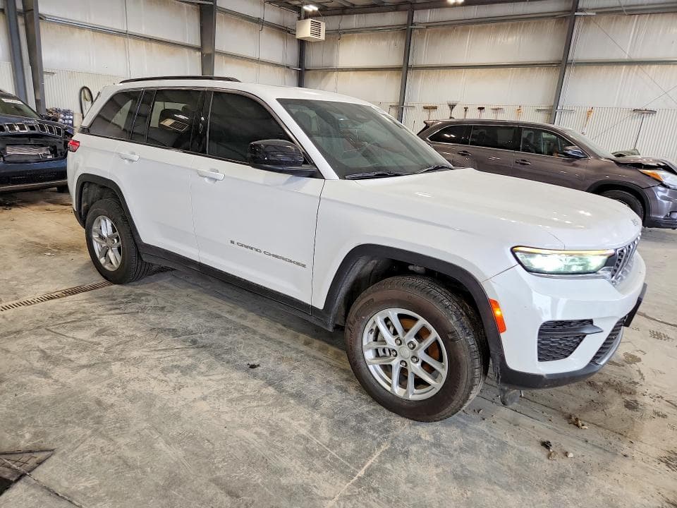 2025 JEEP GRAND CHEROKEE LAREDO 4