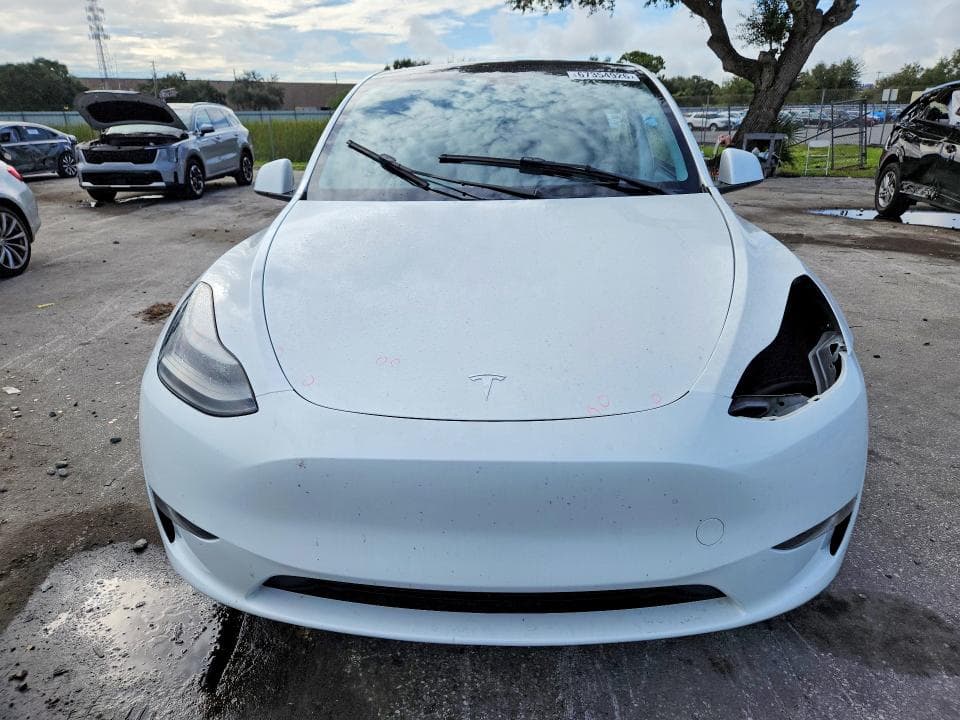2023 TESLA MODEL Y 5
