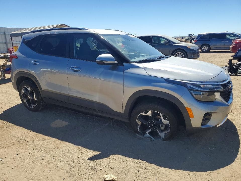 2025 KIA SELTOS S 4
