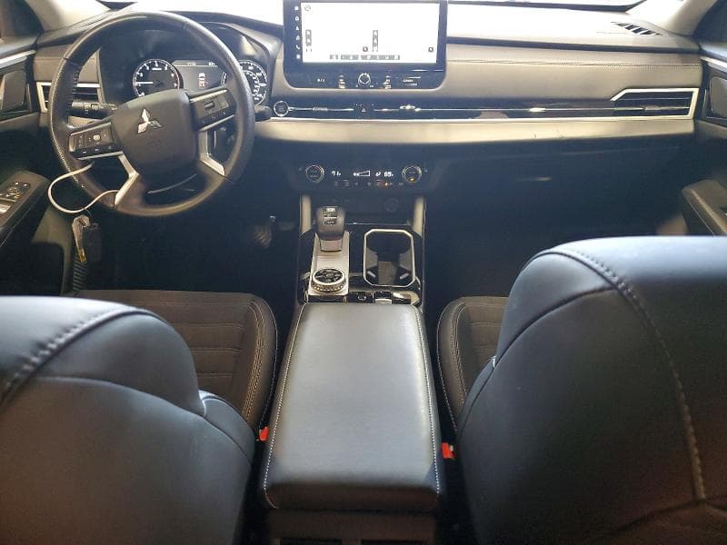 2025 MITSUBISHI OUTLANDER SE 8