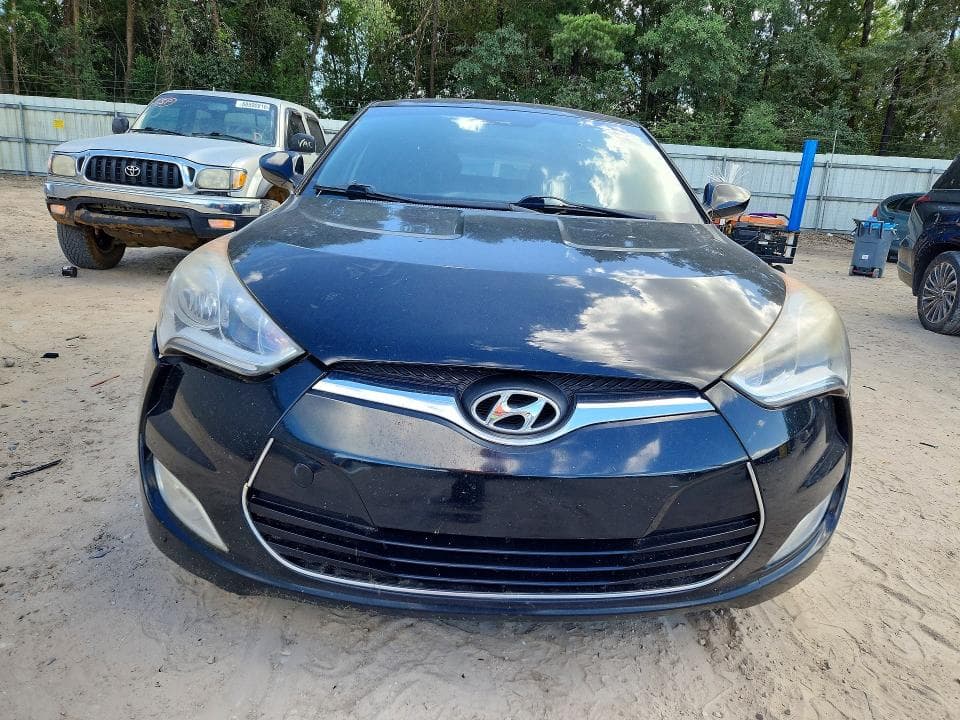 2017 HYUNDAI VELOSTER VALUE EDITION 5
