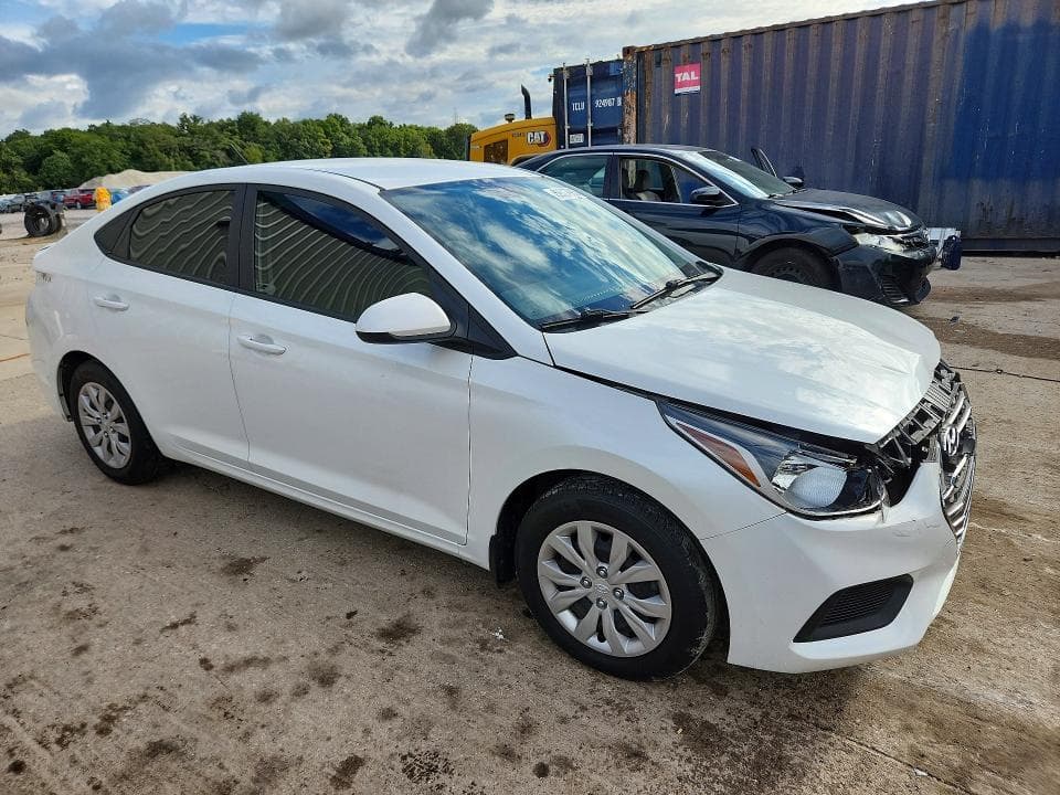 2020 HYUNDAI ACCENT SE 4