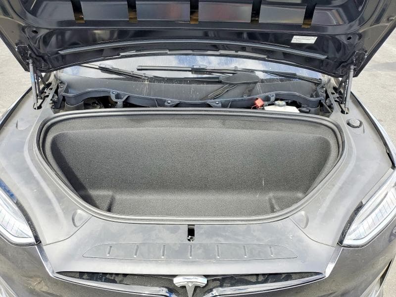 2025 TESLA MODEL X 12