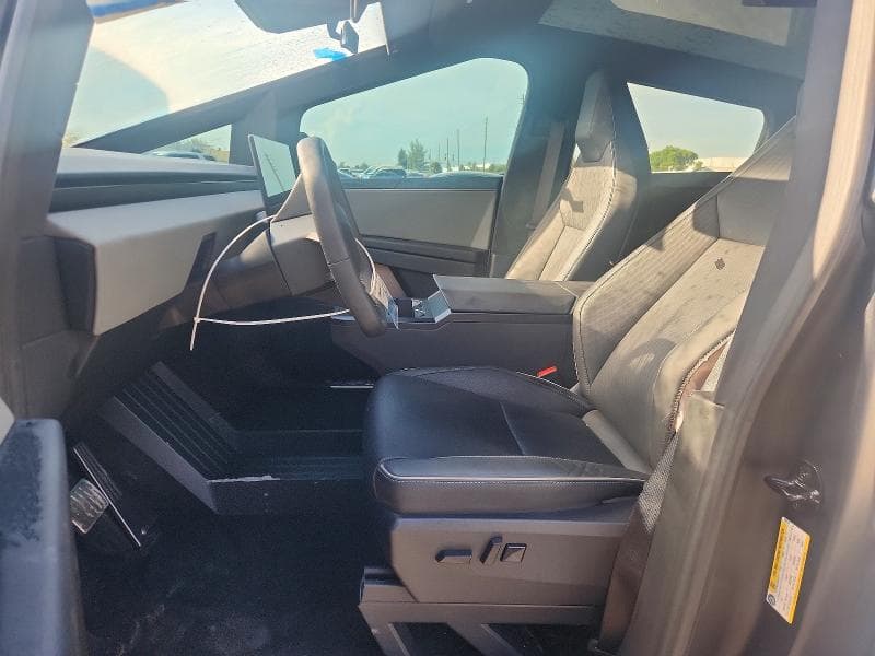 2025 TESLA CYBERTRUCK BEAST 7