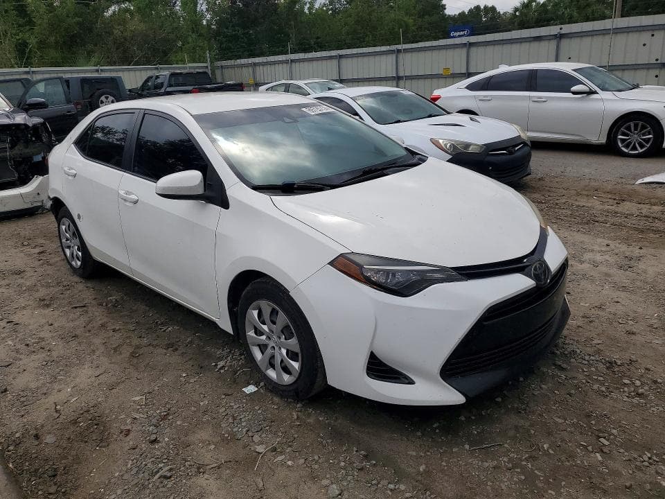 2017 TOYOTA COROLLA LE 4