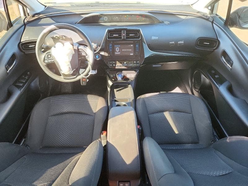 2019 TOYOTA PRIUS LE 8