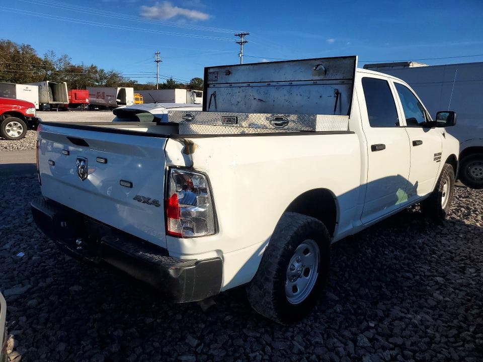 2023 RAM 1500 CLASSIC TRADESMAN 3