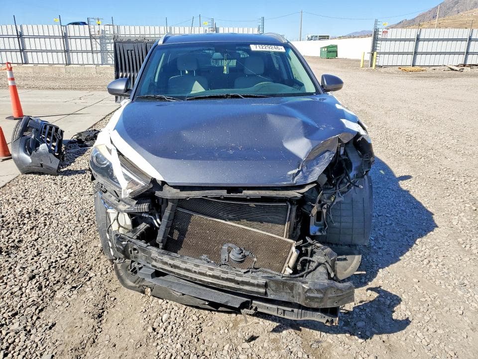 2017 HYUNDAI TUCSON SE 5