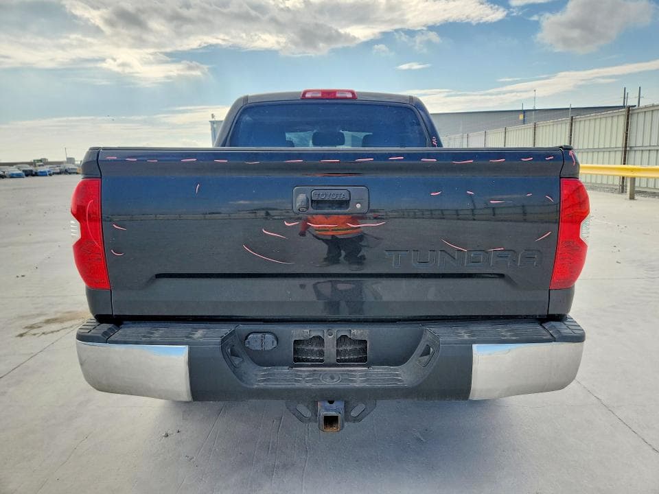 2017 TOYOTA TUNDRA CREWMAX SR5 6