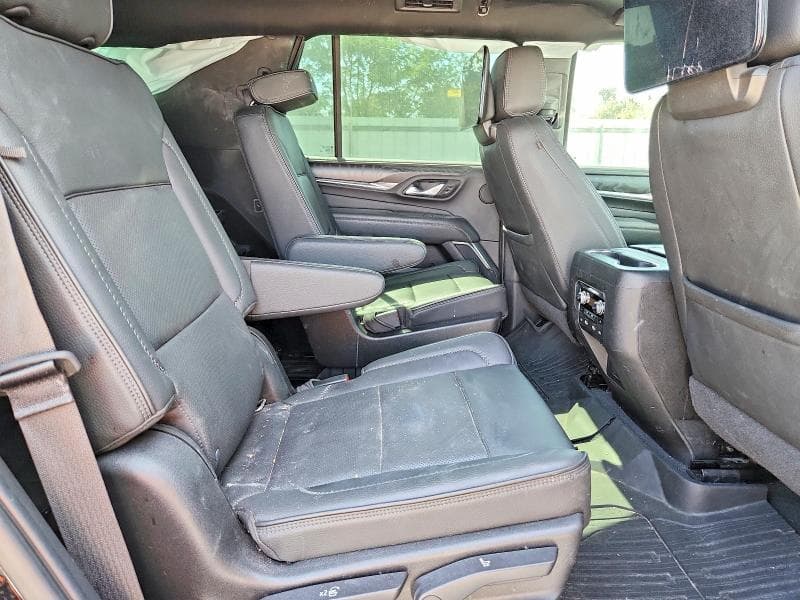 2021 GMC YUKON DENALI 10