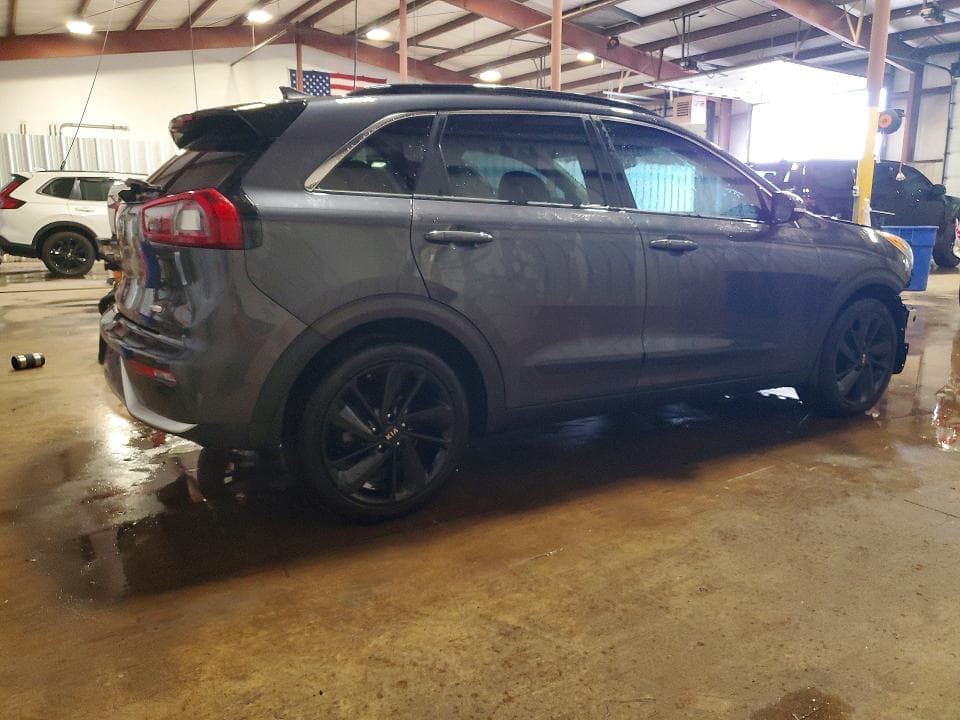 2018 KIA NIRO EX 3