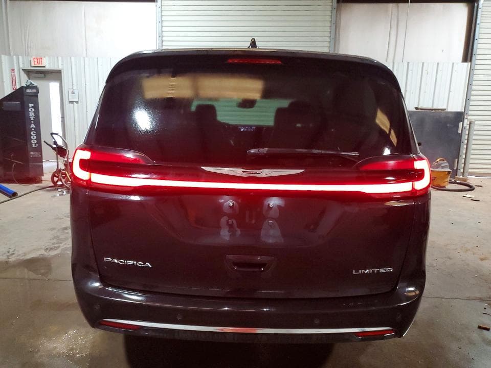 2023 CHRYSLER PACIFICA LIMITED 6