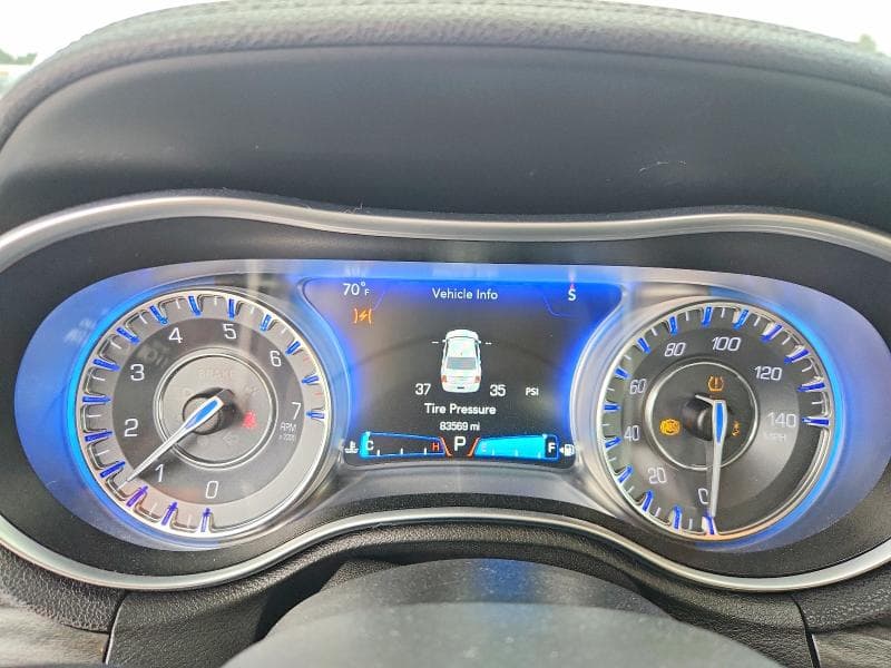 2017 CHRYSLER 300 LIMITED 9