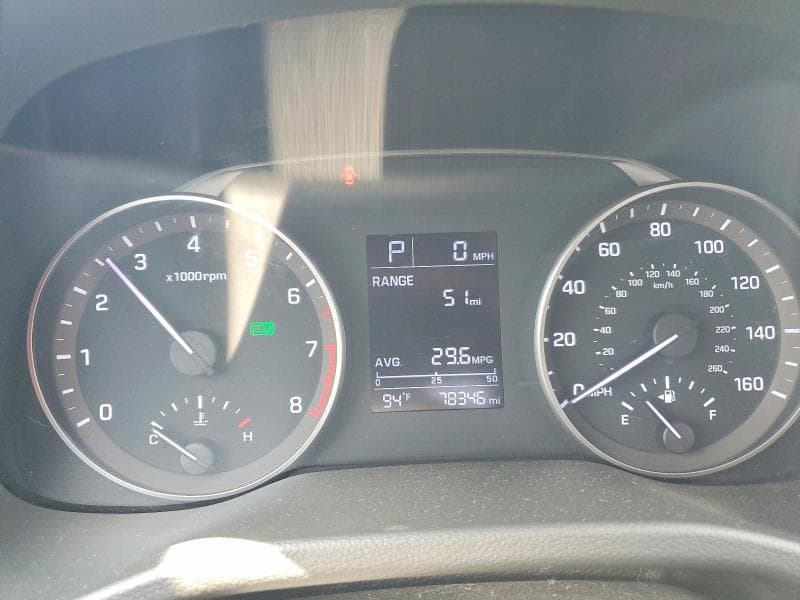 2018 HYUNDAI ELANTRA SE 9