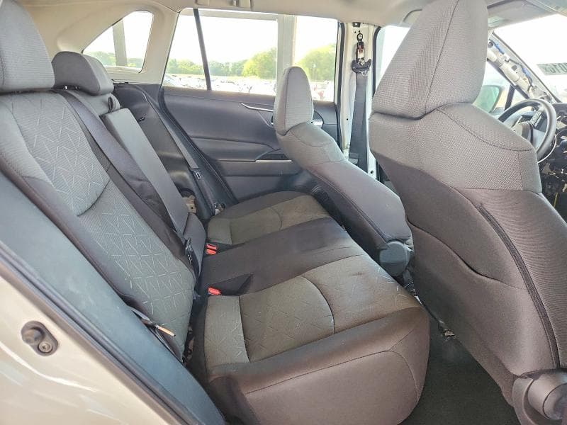 2023 TOYOTA RAV4 XLE 11