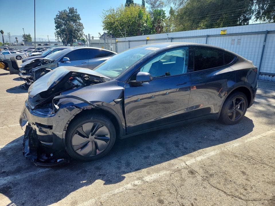 2026 TESLA MODEL Y - 1