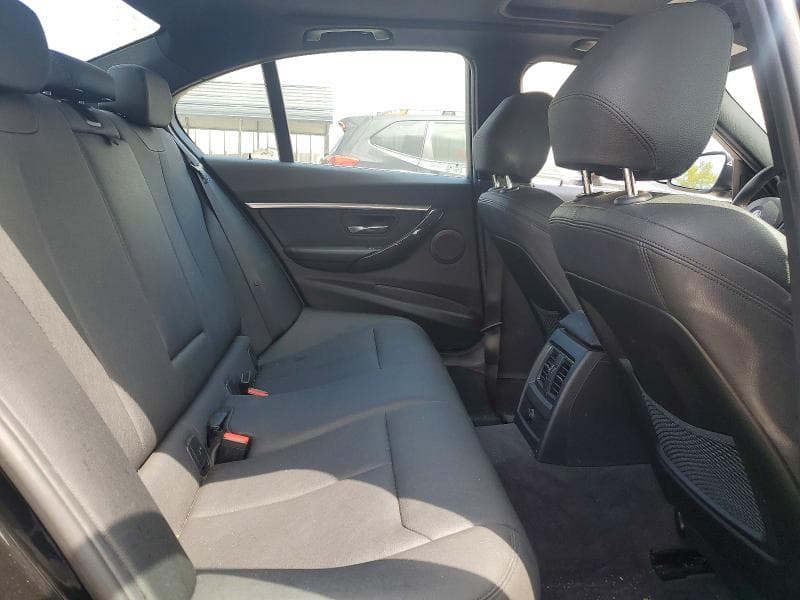 2018 BMW 330 XI 10