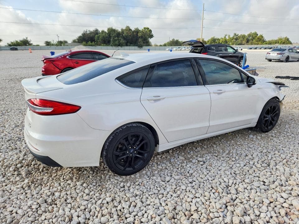 2019 FORD FUSION SE 3