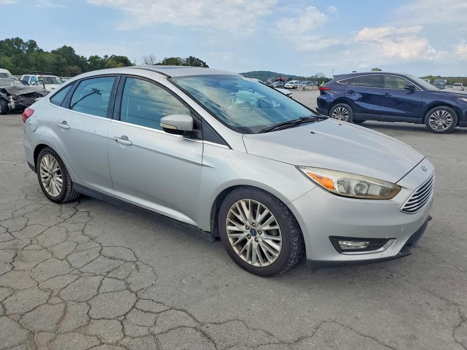 2017 FORD FOCUS TITANIUM 4