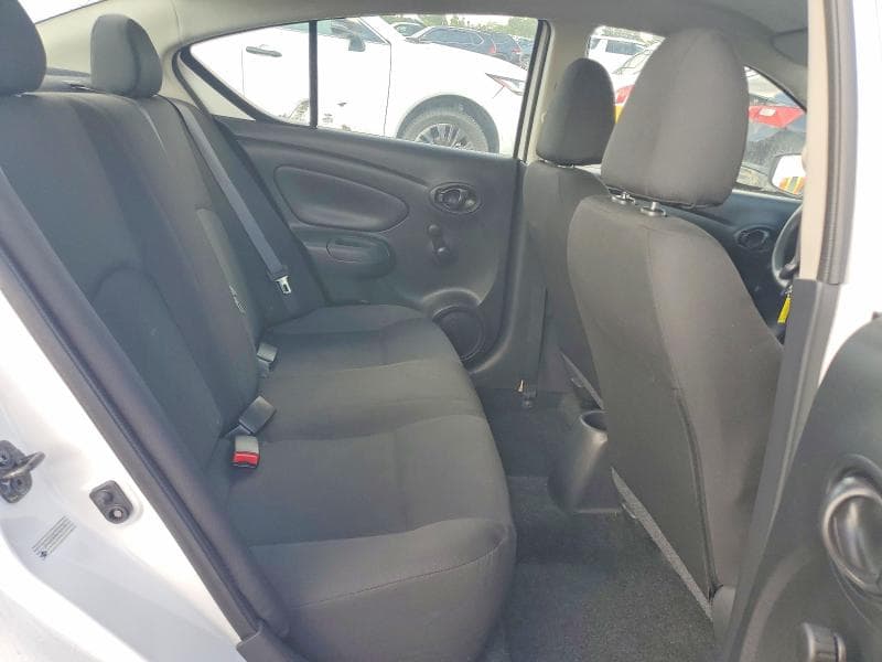 2018 NISSAN VERSA 10
