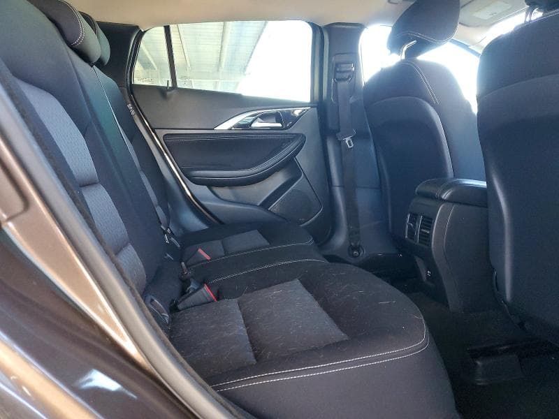 2018 INFINITI QX30 BASE 10
