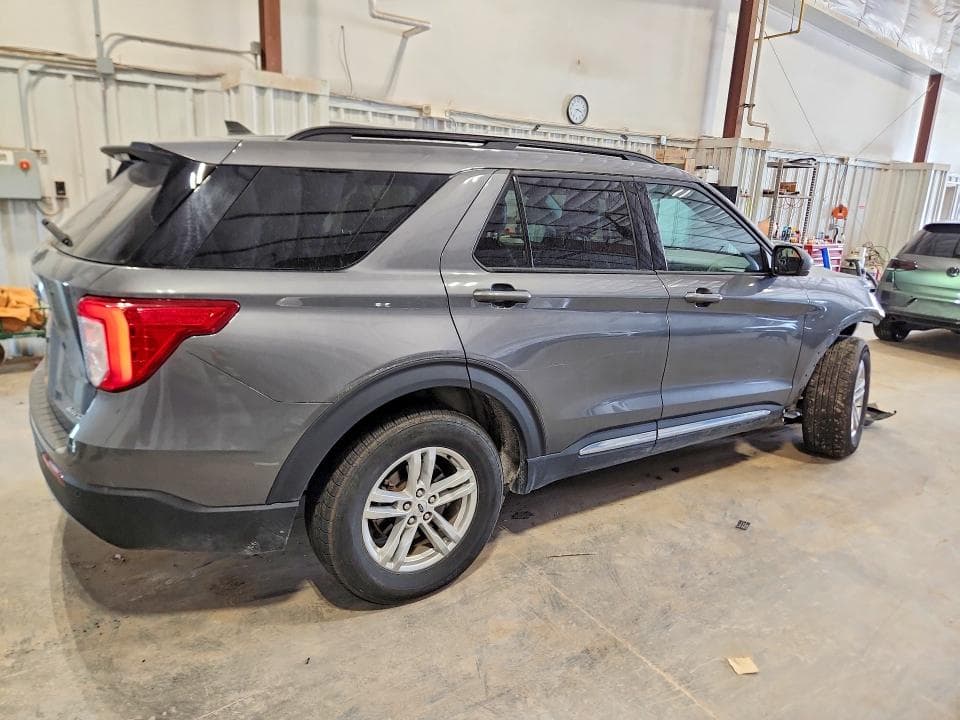 2023 FORD EXPLORER XLT 3
