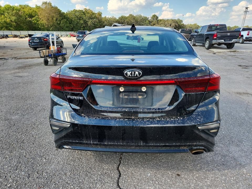 2021 KIA FORTE LXS 6