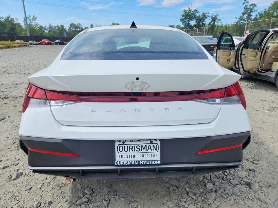 2026 HYUNDAI ELANTRA SE 6