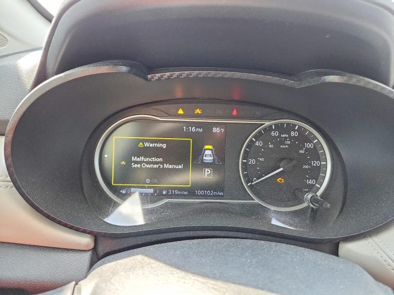 2020 NISSAN VERSA SV 9