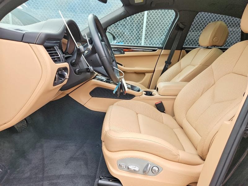 2025 PORSCHE MACAN BASE 7