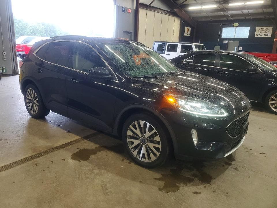 2020 FORD ESCAPE TITANIUM 4