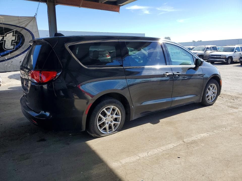 2018 CHRYSLER PACIFICA TOURING 3
