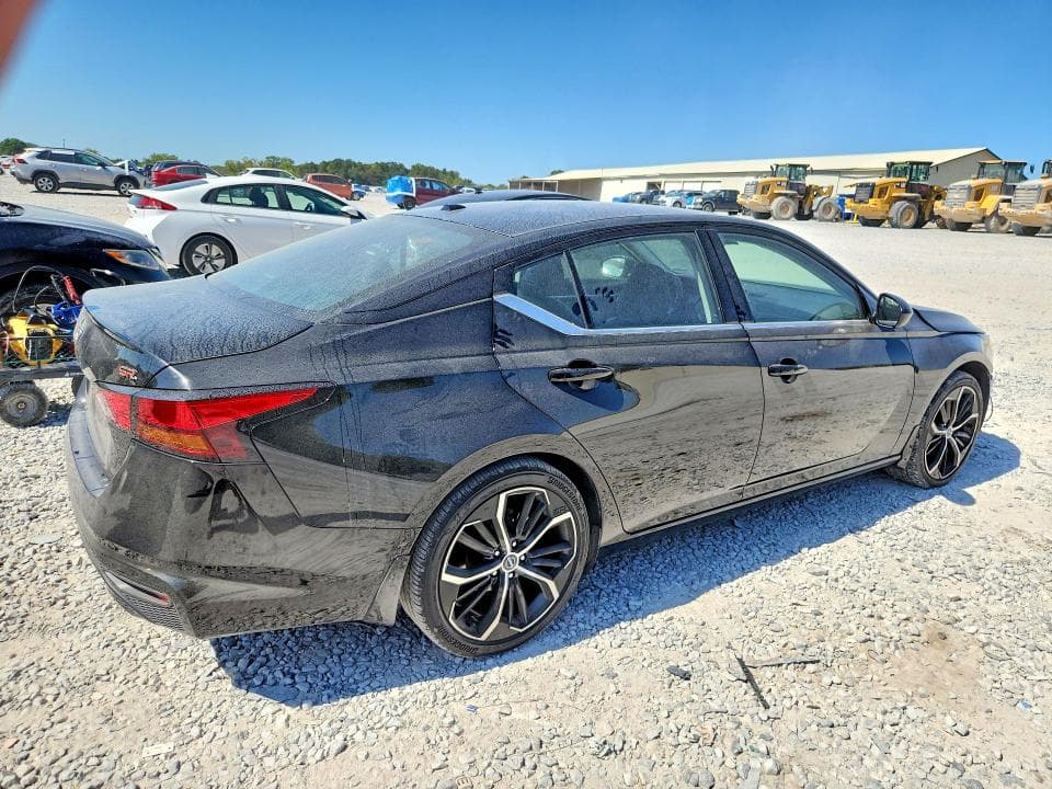 2024 NISSAN ALTIMA SR 3