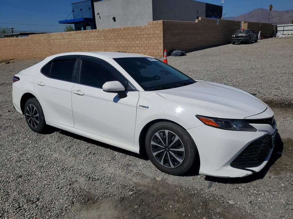 2020 TOYOTA CAMRY LE 4
