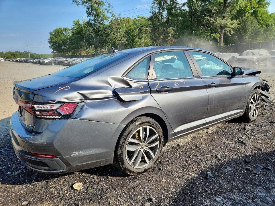 2025 VOLKSWAGEN JETTA SE 3