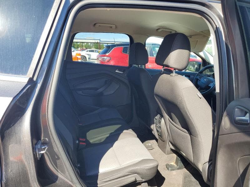 2017 FORD ESCAPE SE 11