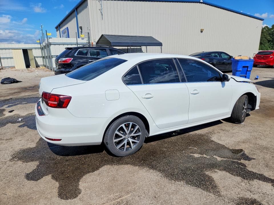2017 VOLKSWAGEN JETTA SE 3